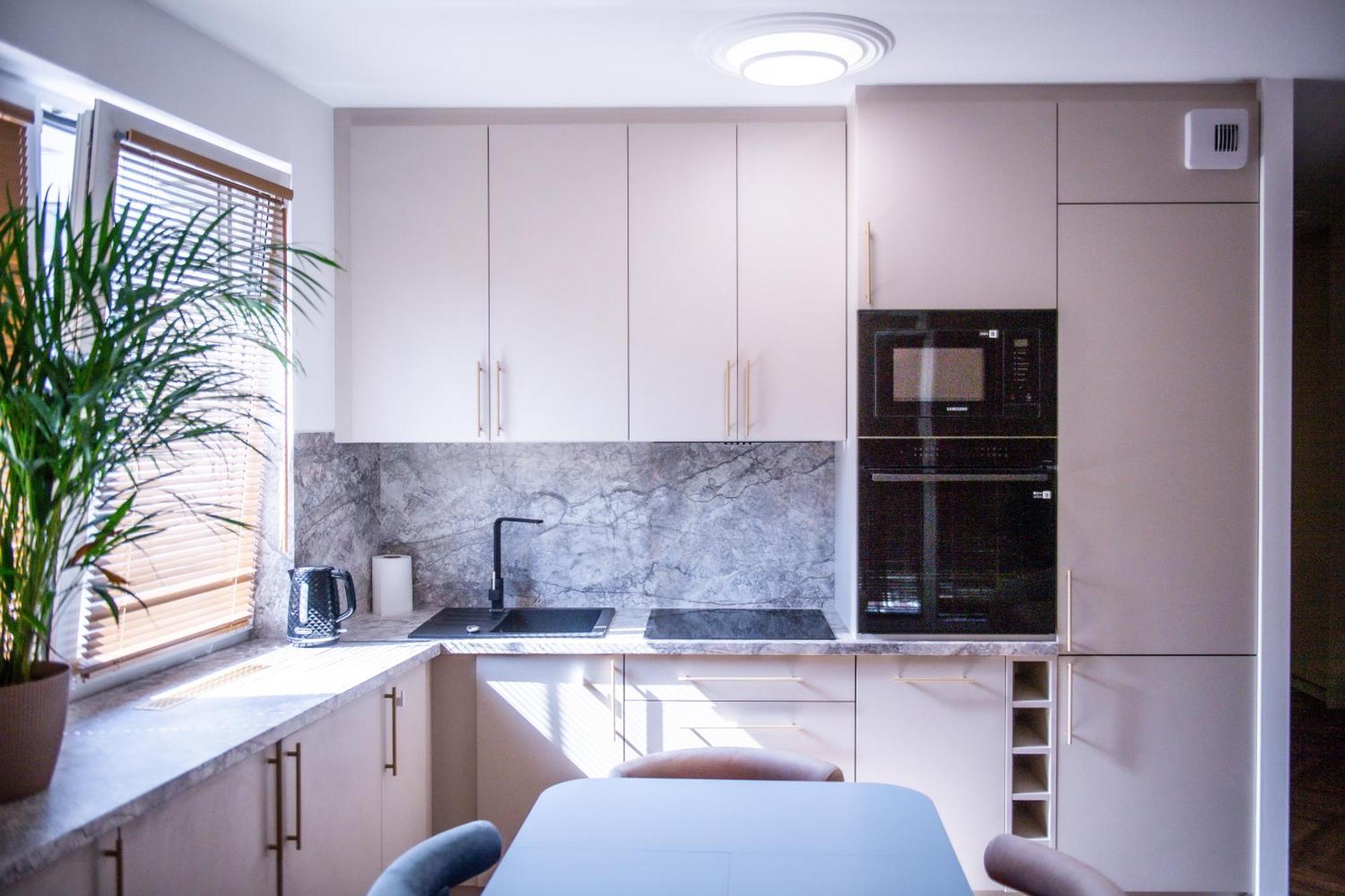Apartament Mikolowska Z Balkonem Gliwice Buitenkant foto